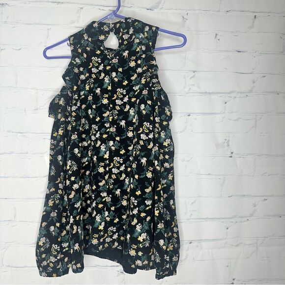 Glamorous small cold shoulder top - Picture 2 of 7